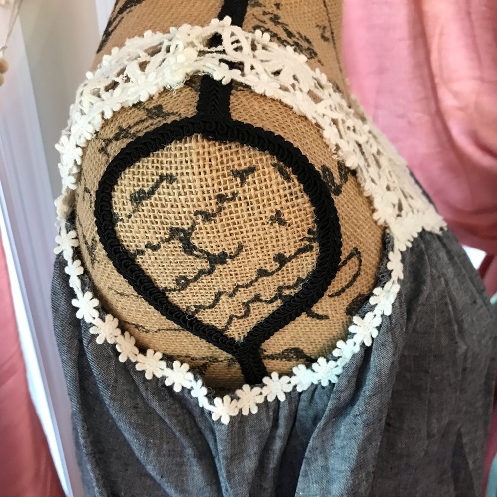 ▪️Cold Shoulder Lace Top - Picture 5 of 9